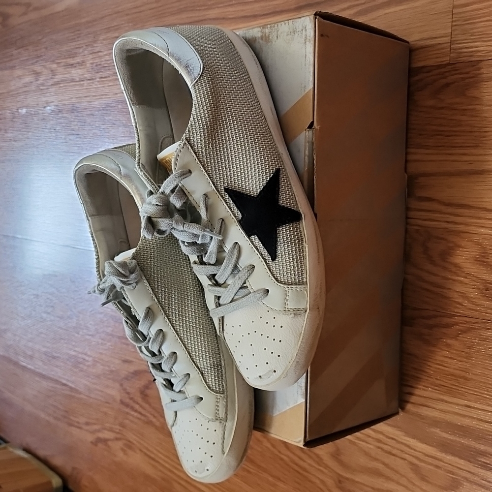 Golden Goose - Picture 3 of 8